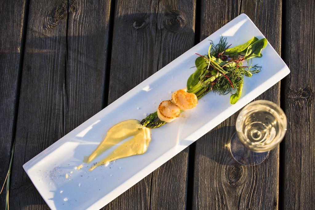Djuroenaeset Hotell & Konferens Djurhamn エクステリア 写真