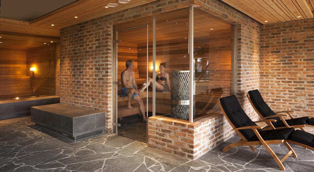 Djuroenaeset Hotell & Konferens Djurhamn エクステリア 写真