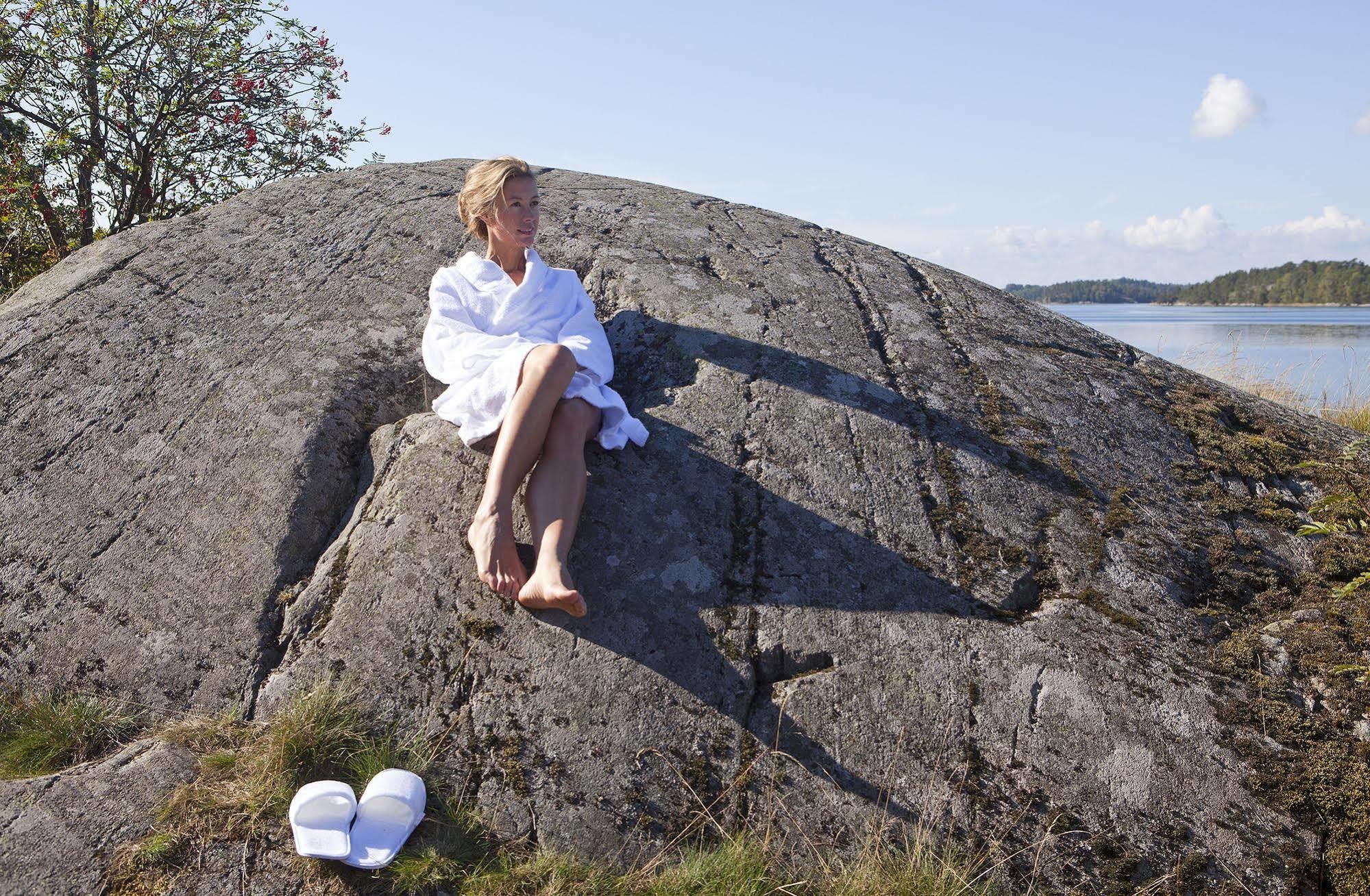 Djuroenaeset Hotell & Konferens Djurhamn エクステリア 写真