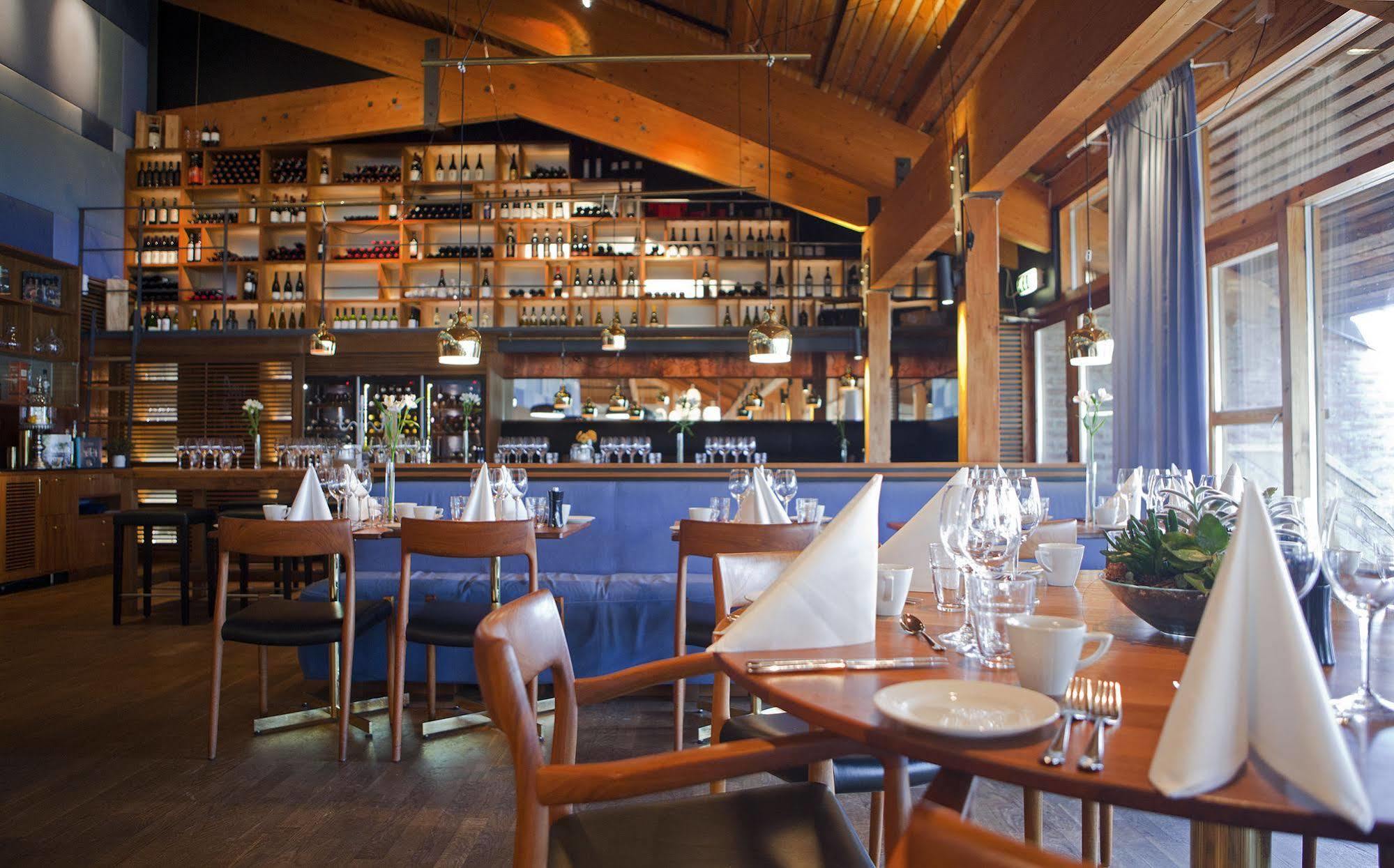 Djuroenaeset Hotell & Konferens Djurhamn エクステリア 写真