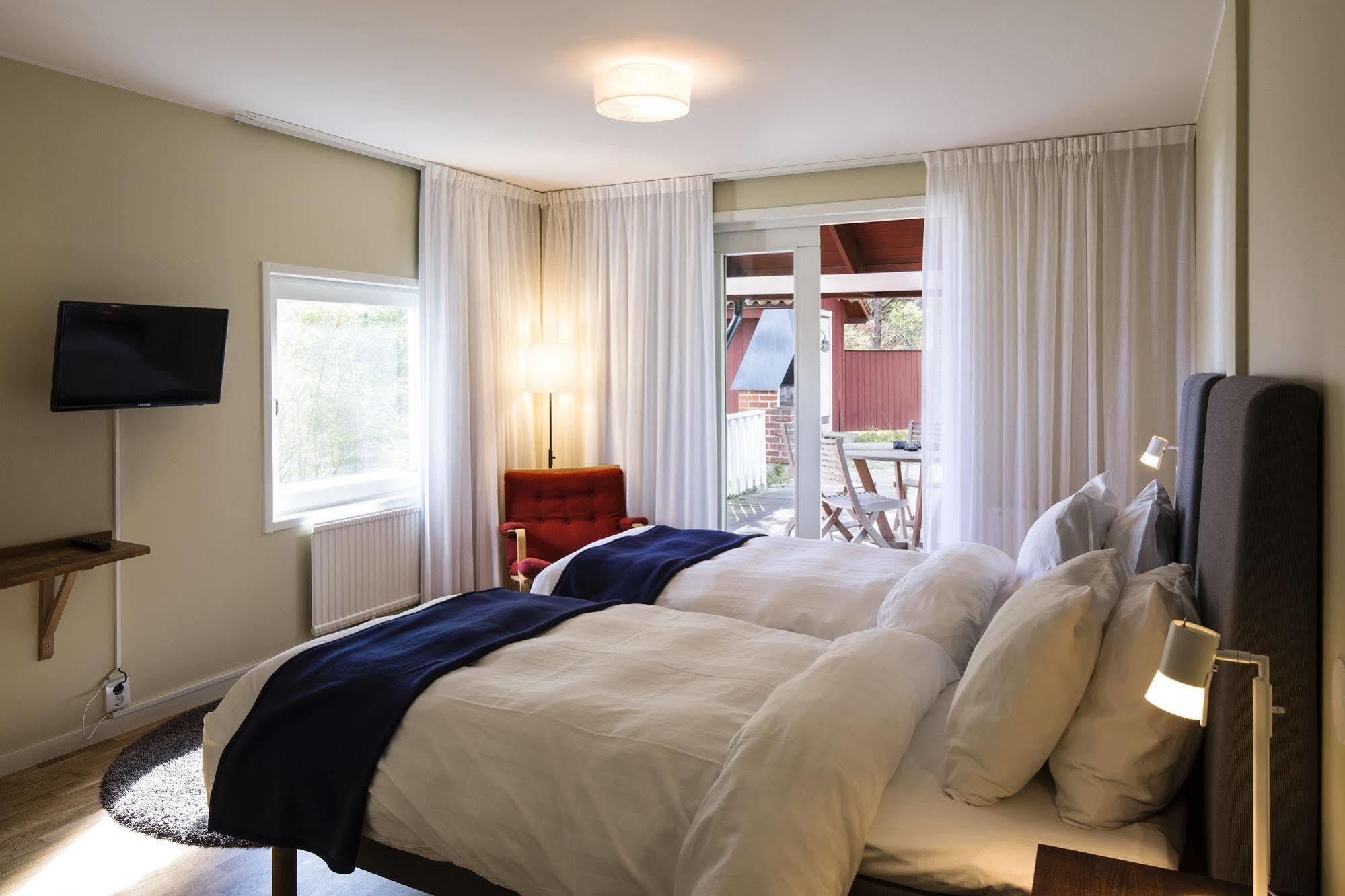 Djuroenaeset Hotell & Konferens Djurhamn エクステリア 写真