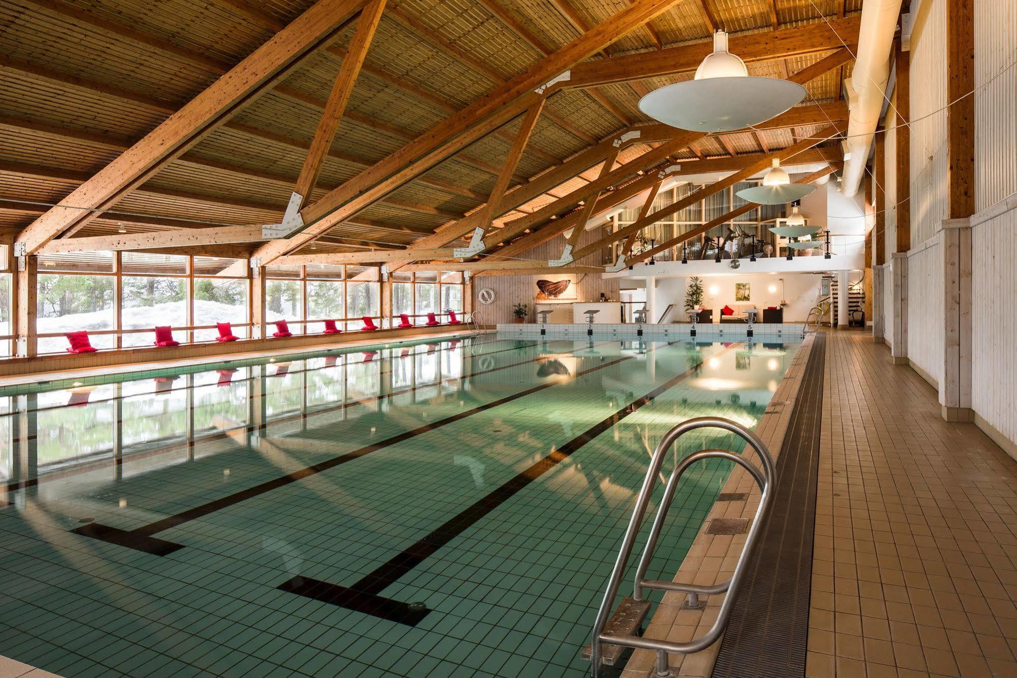 Djuroenaeset Hotell & Konferens Djurhamn エクステリア 写真