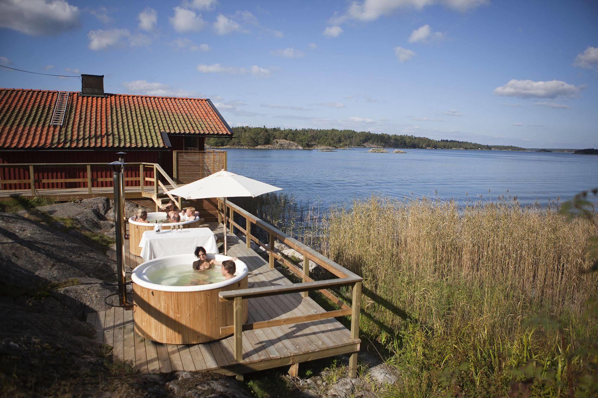 Djuroenaeset Hotell & Konferens Djurhamn エクステリア 写真