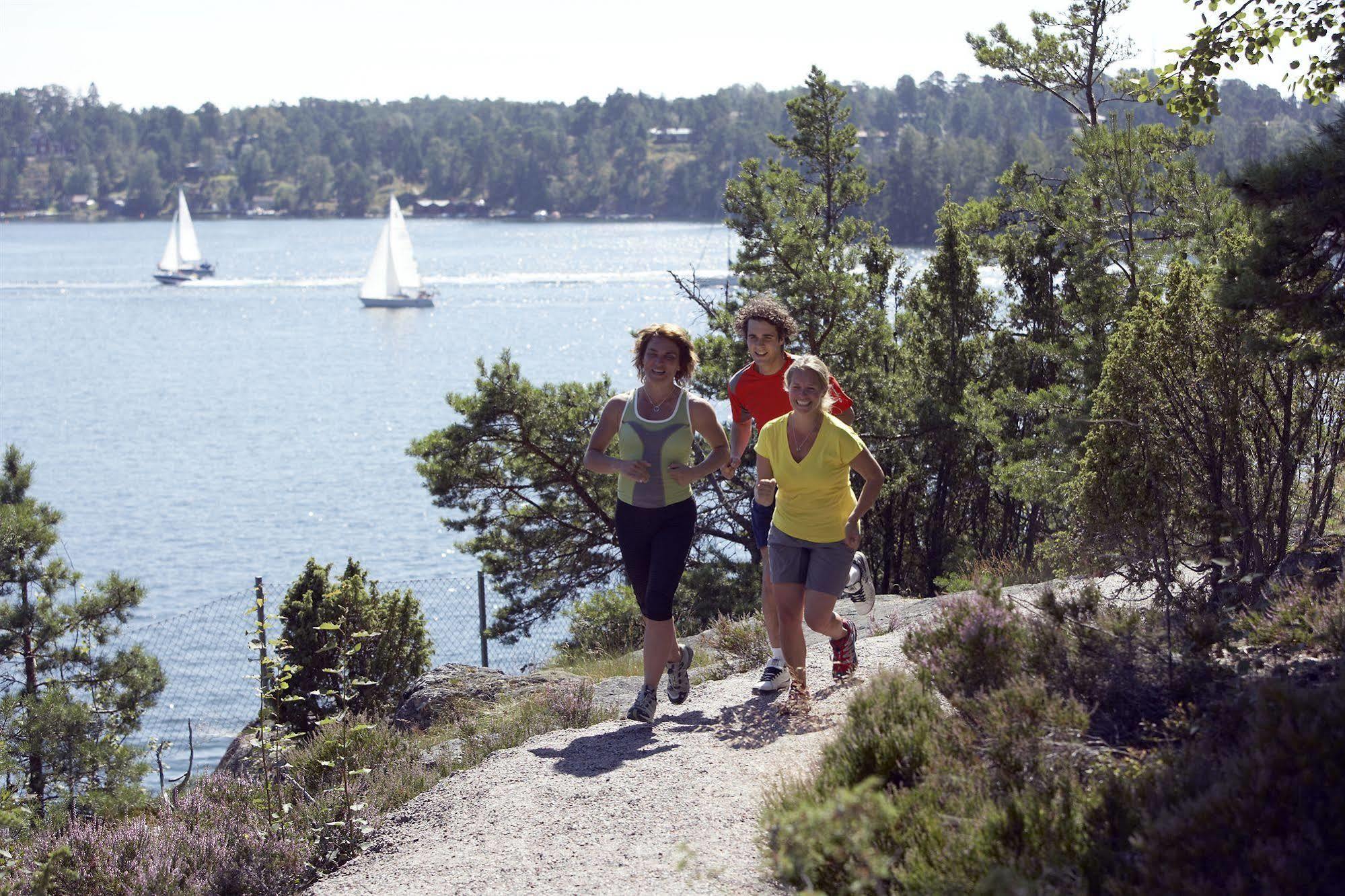 Djuroenaeset Hotell & Konferens Djurhamn エクステリア 写真