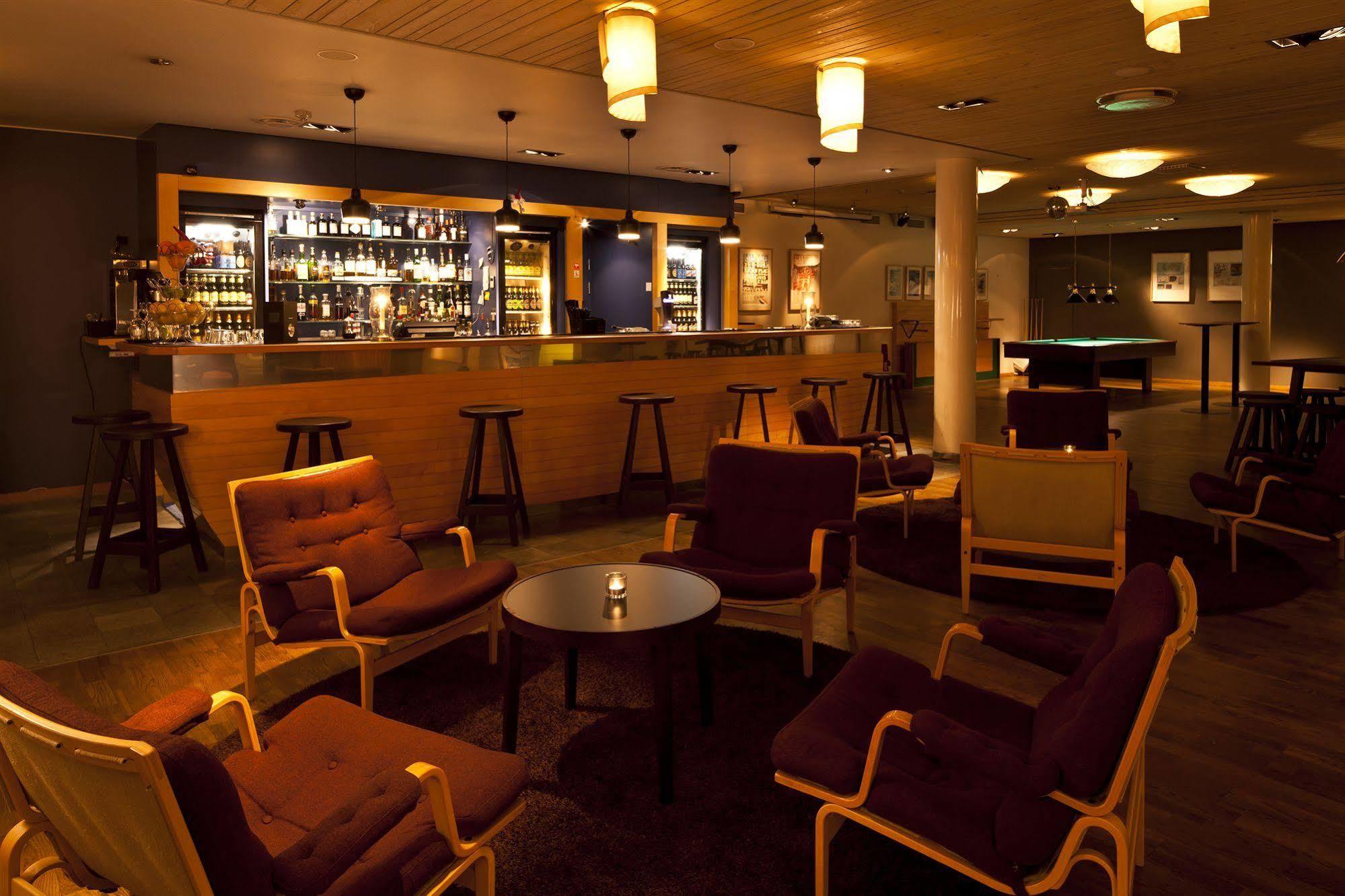 Djuroenaeset Hotell & Konferens Djurhamn エクステリア 写真