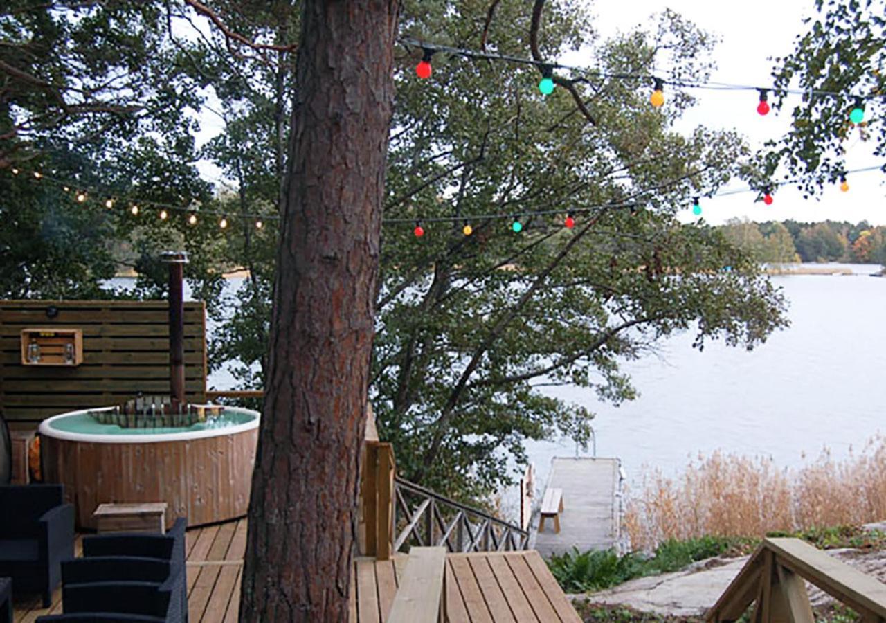 Djuroenaeset Hotell & Konferens Djurhamn エクステリア 写真